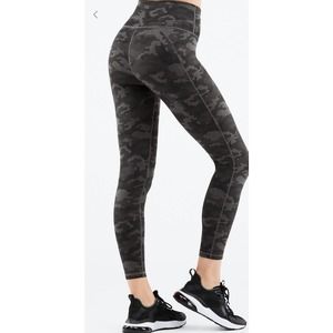 Fabletics Women's High Waisted Printed Heather Camo Army Capri Cropped Leggings